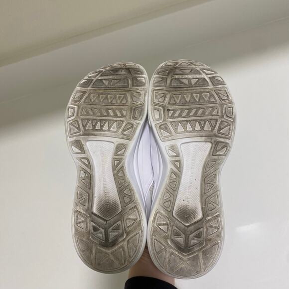 APL TechLoom Bliss White Sneakers Size 7.5 - Picture 6 of 9